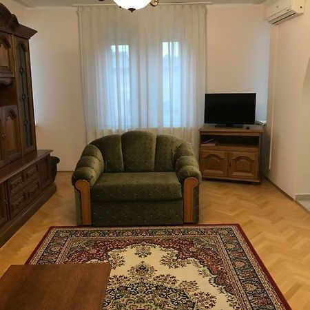 Gabor Pal 1 Apartman 2 Szoba Dunafoldvar Ngoại thất bức ảnh